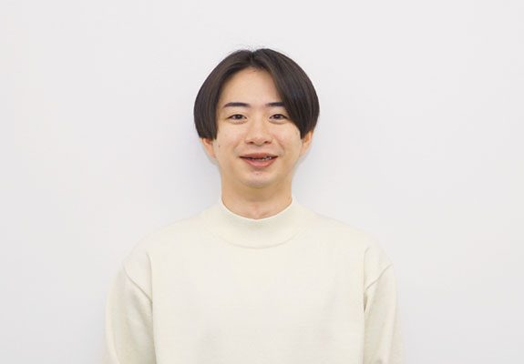 システムソリューション事業本部　開発4部 O.S.