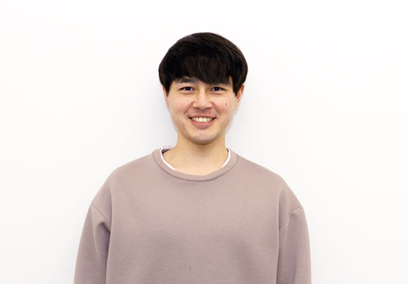 システムソリューション事業本部　開発5部 Z.Y.