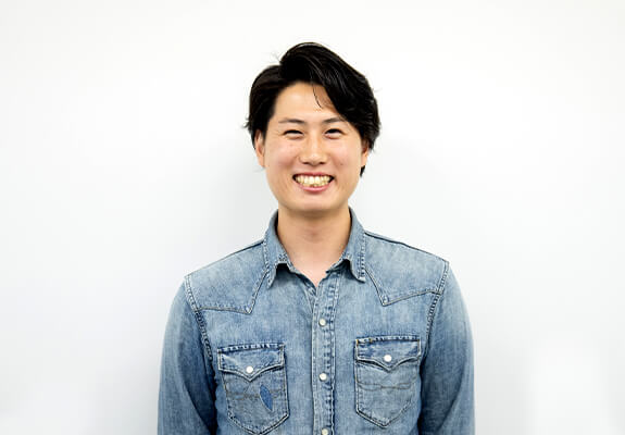 システムソリューション事業本部　開発5部 A.D.